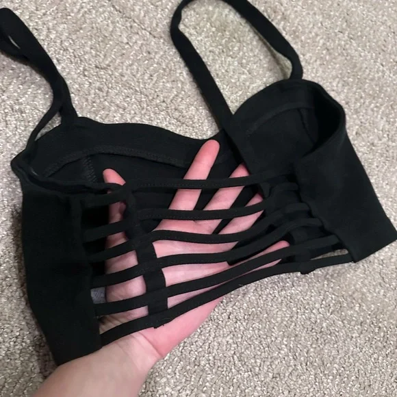 Brandy Melville Open-Back Bra Top - Picture 4 of 4